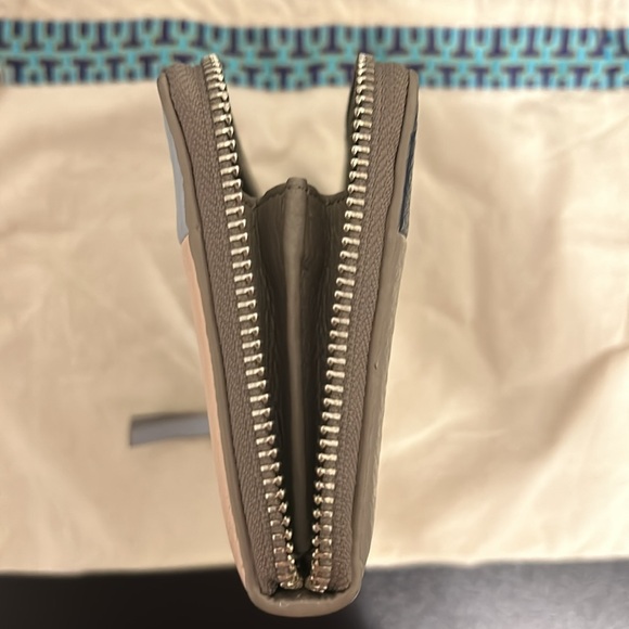 Tory Burch Pebble Colorblock Long Wallet with Dust Bag - Picture 7 of 17